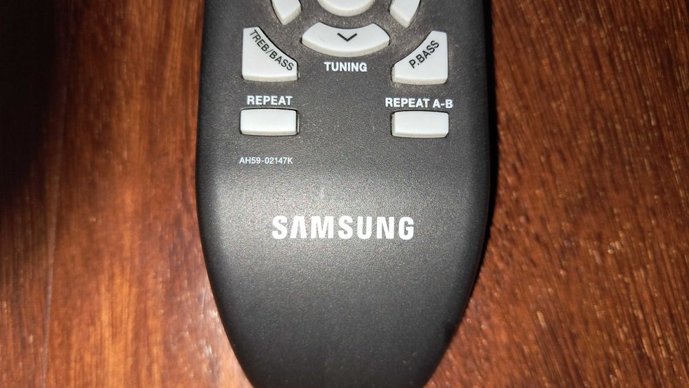 Samsung Remote Control - NEW64751068048001121