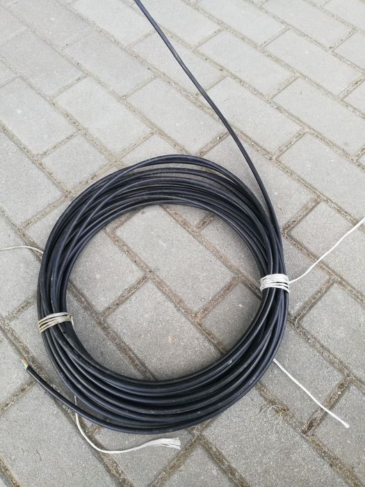 Kabel telefoniczny