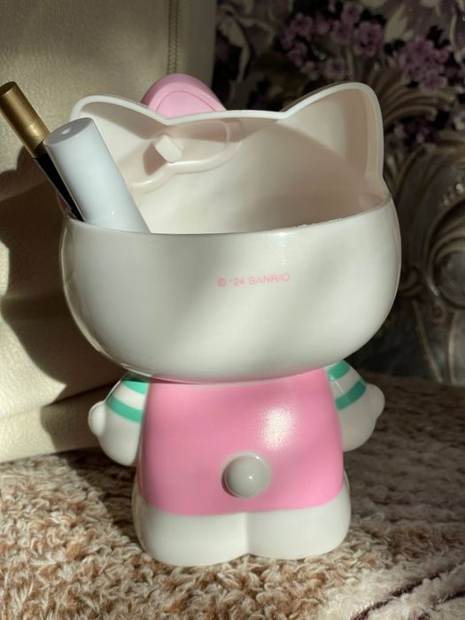Підставка для ручок Hello Kitty Sanrio для пензликiв косметики