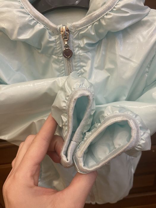 Демисезонна  яскрава курточка для дівчинки