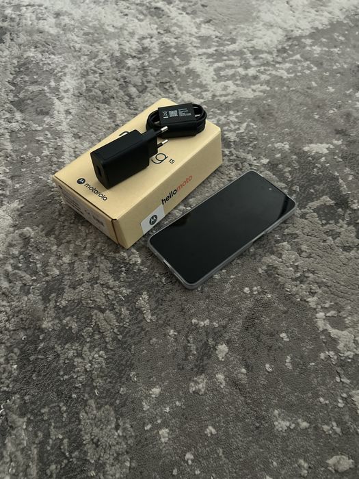 Продам новий телефон motorola g15 8/512