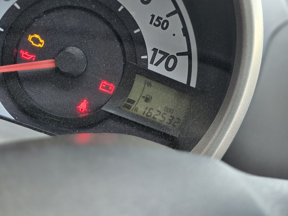 Toyota Aygo 1.0 szyberdach alufelgi niski przebieg