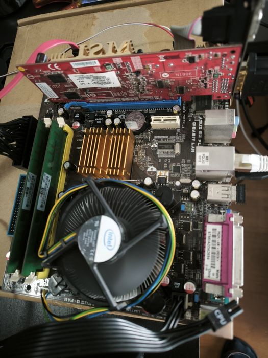 Asus P5QLP-AM + Dual Core E2160 + 2 GB DDR2