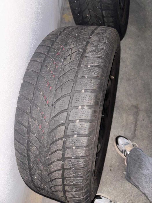 4 jantes de ferro VW com pneus em excelente estado + tampões originais