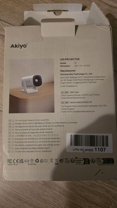 Mini przenośny projektorAuto Keystone AKIYO O3 Projektor Bluetooth