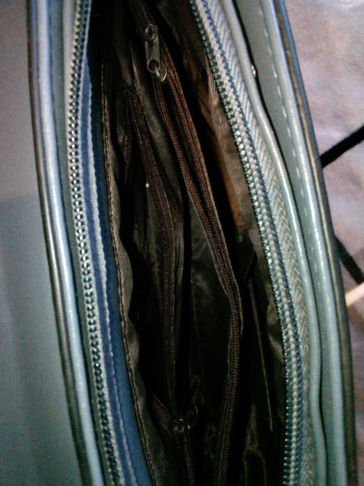 Продам женские сумочки, цена за две