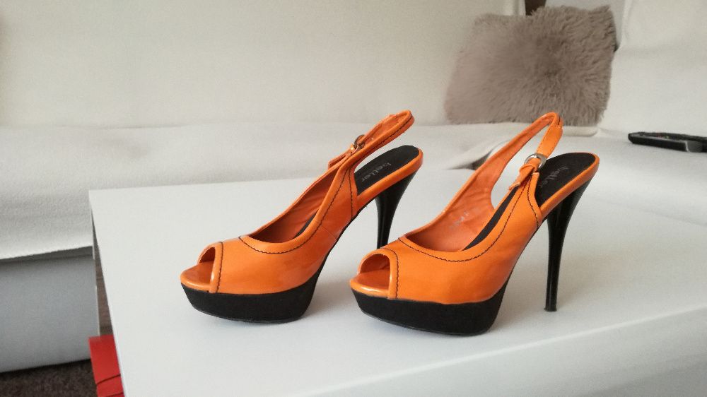 Sandałki na platformie rozm.37