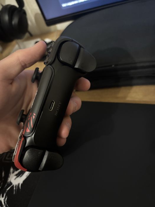 Продам dualsense spider man 2