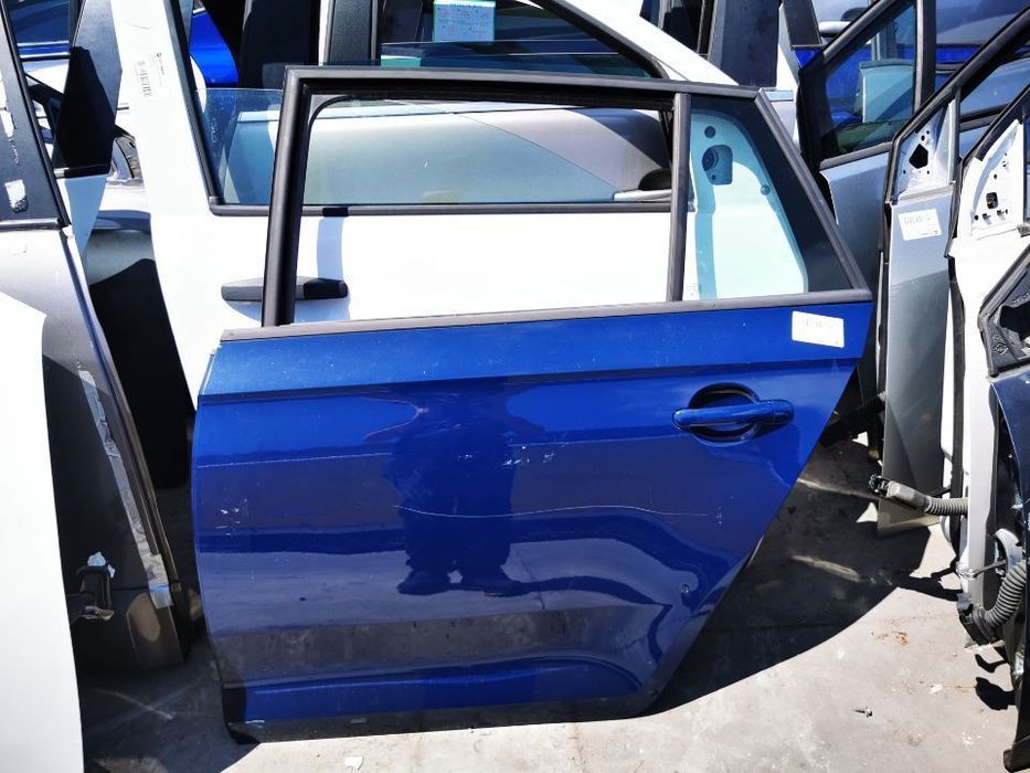 Porta Tras Esquerda Skoda Rapid do ano 2012