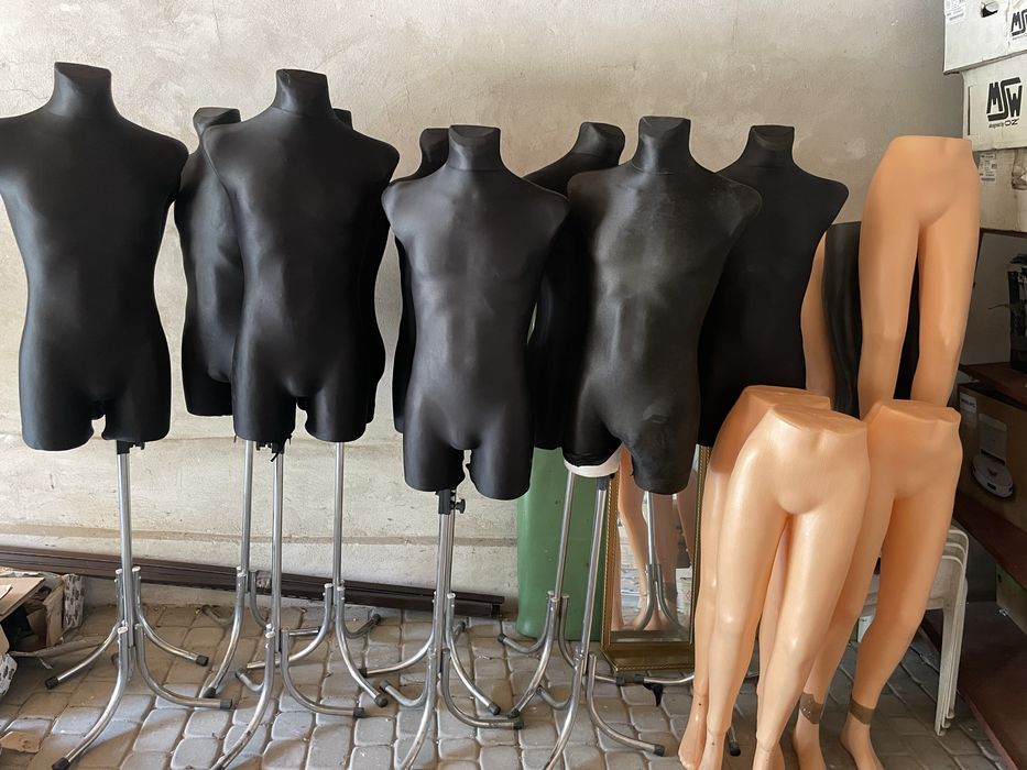 Manekin na stojaku, nogi plastikowe