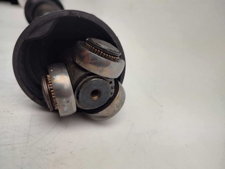 Wał napędowy LÖBRO 304568 BRAVO II sTILO PRZÓD