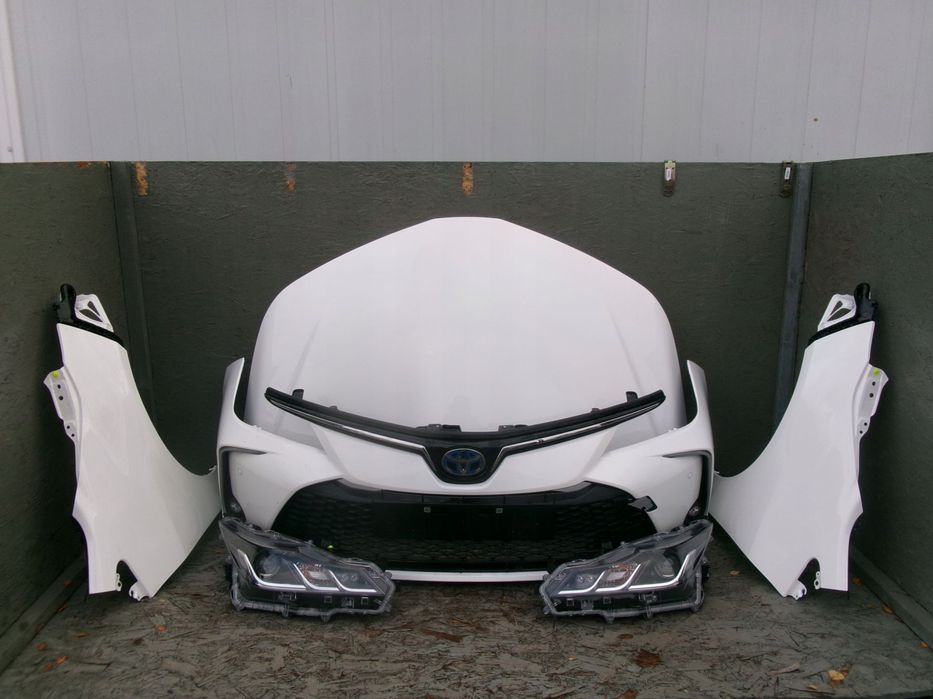 toyota corolla e21 1,8 hybryda lift 2024 sedan przód blacharski