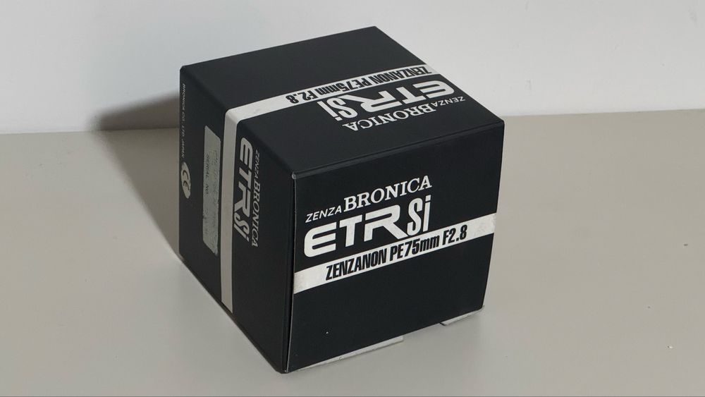 Zenza Bronica caixas