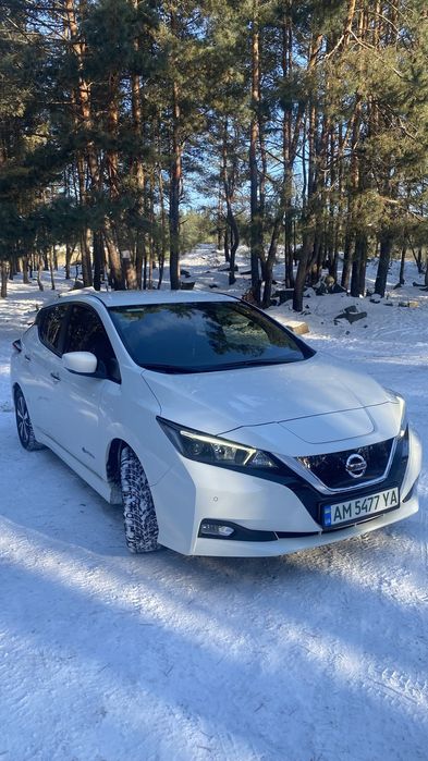 Nissan leaf 40квт 2018