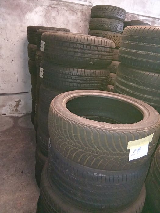 Pneus usados e novos