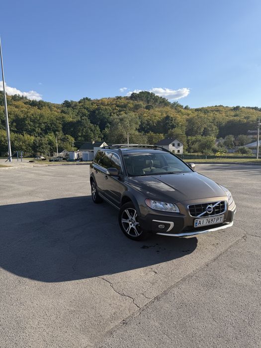 Volvo xc70 2013 3.0 бензин турбо 305 к.с.