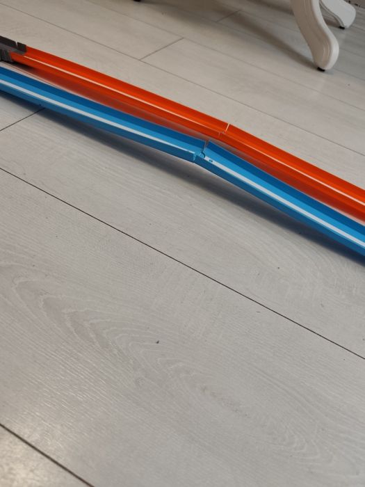 Трек хот вілс . Hot wheels