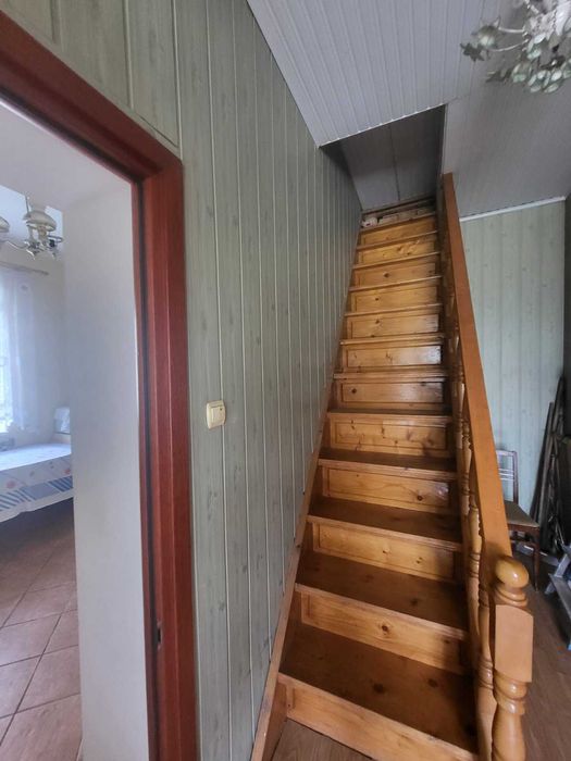 Продаж цегляного будинку з гарною земельною ділянкою, центр міста.