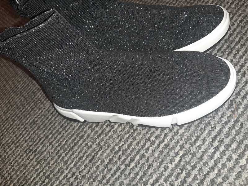 Stylowe buty damskie z brokatowej dzianiny – rozmiar 40