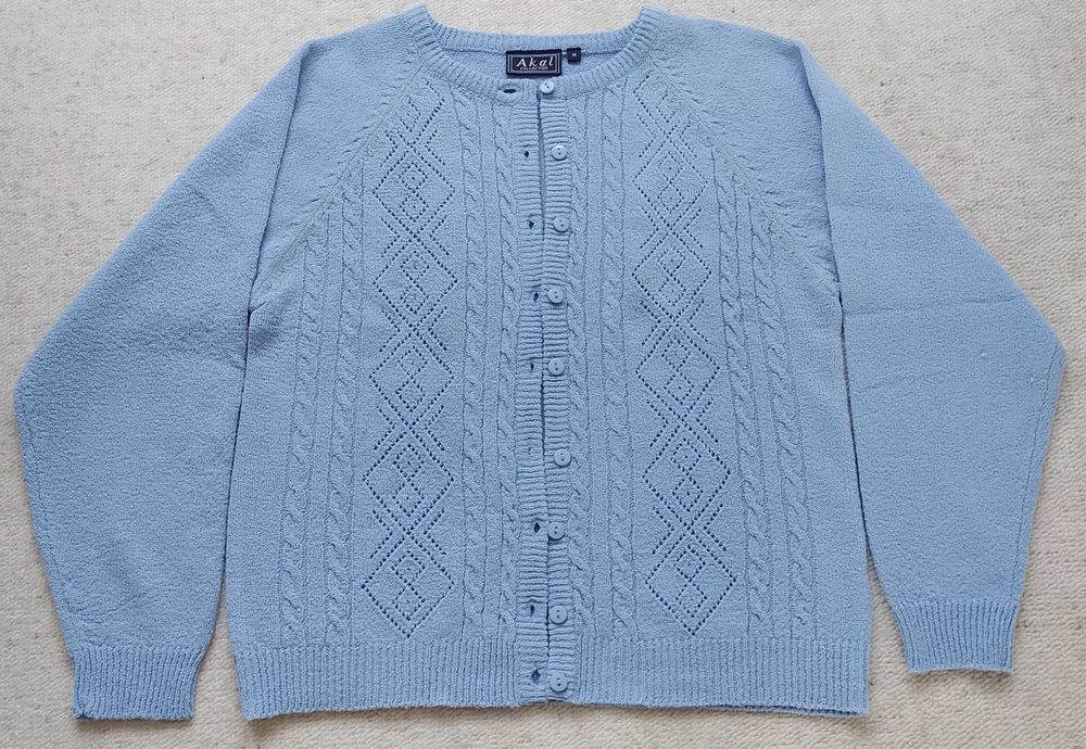 Sweterek damski.