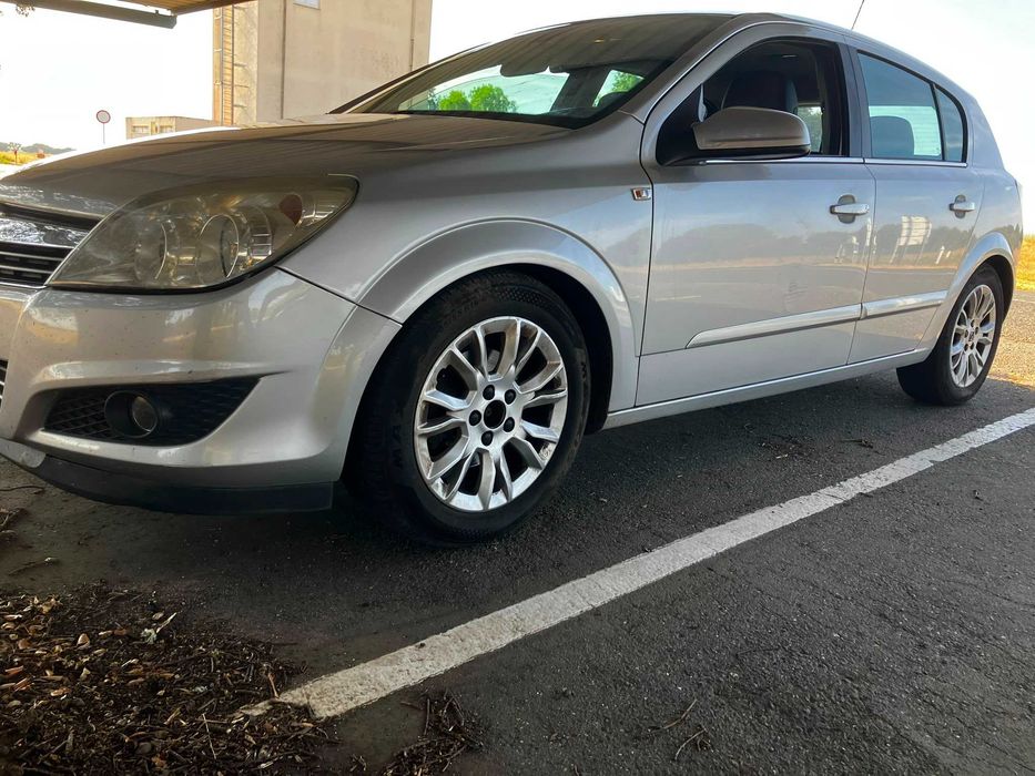 Opel Astra — fotografia 2