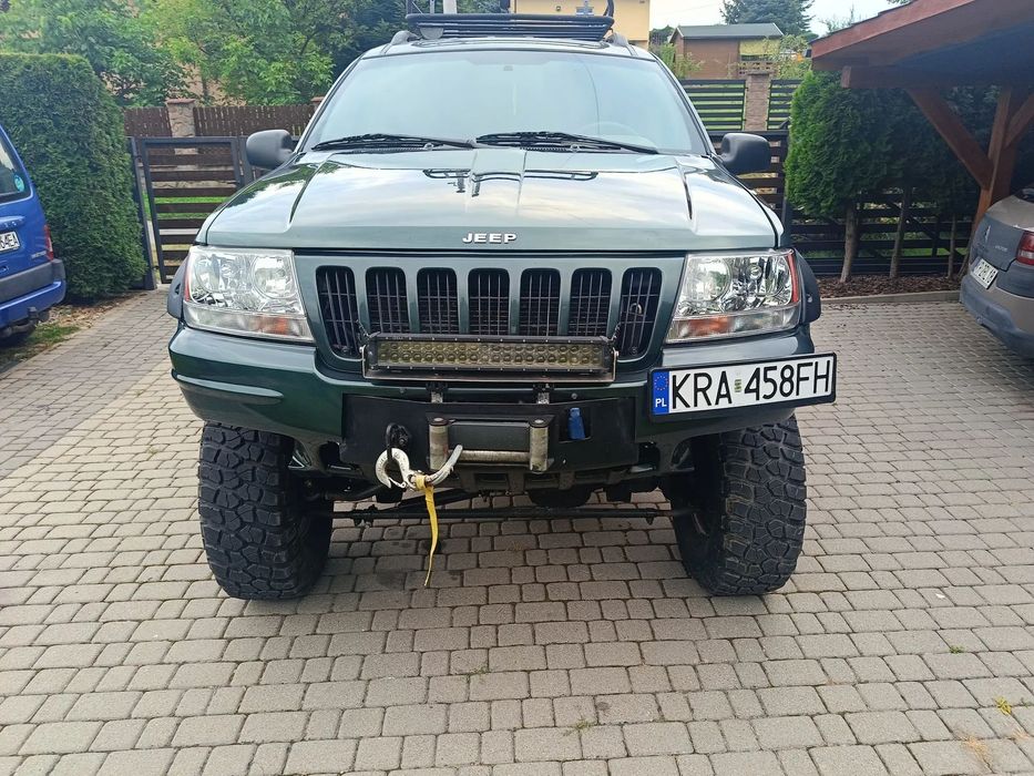 Jeep Grand Cherokee Sprzedam Grand Cherokee przygotowany do offroad bez wkładu finansowego