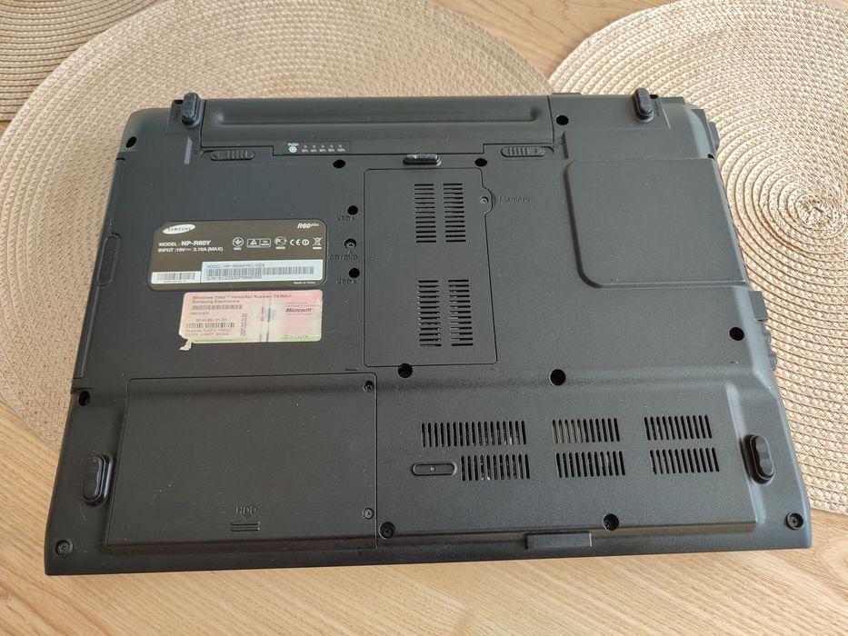 Ноутбук Samsung R60 (NP-R60XY01/SEK) робочий з зарядкою