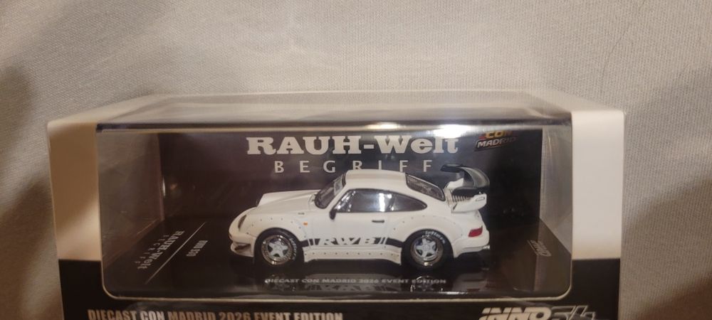 Inno64 Porsche RWB 930 Diecast Con Madrid 2026 Event Edition folia