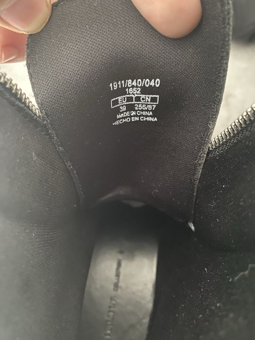 Оригінальні чоботи PULL&BEAR