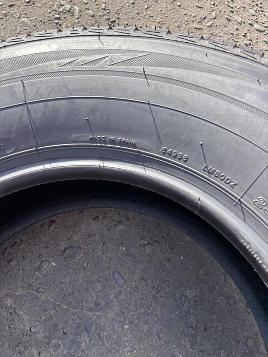Шини нові 235/75 R15 Bridgestone зима 2021 рік