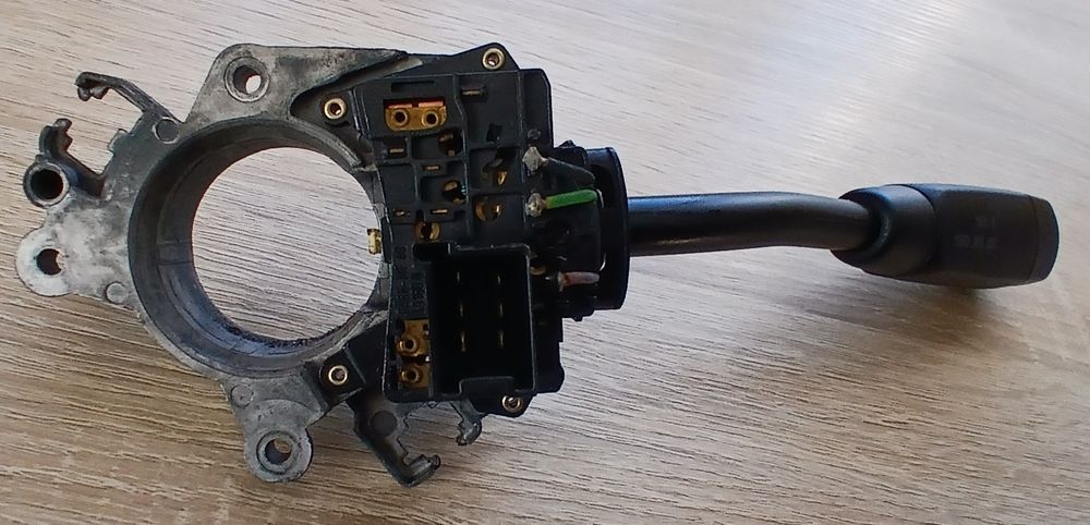 Перемикач поворотів та двірників w210