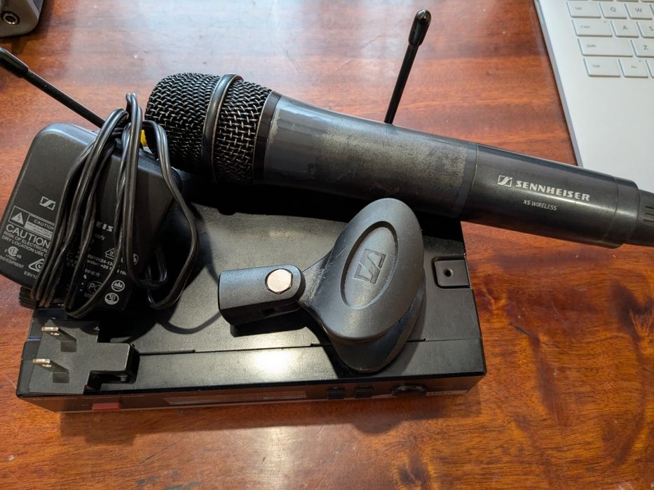 Радіомікрофони AKG WMS470 C5 Condenser. Sennheiser XSW-35 Vocal Set.