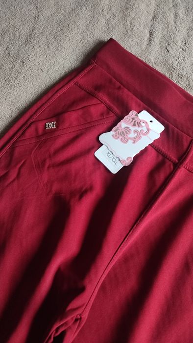 NOWE Spodnie capri bordo materiałowe z dodatkiem stretchu XL/XXL bordo