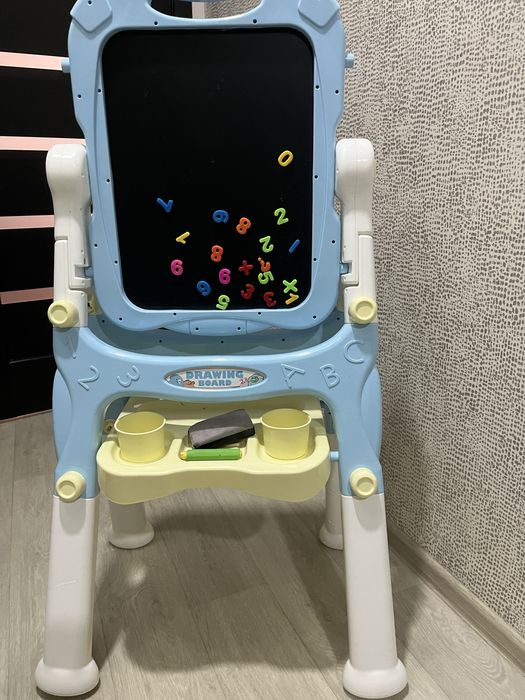 Продам мольберт artist 675