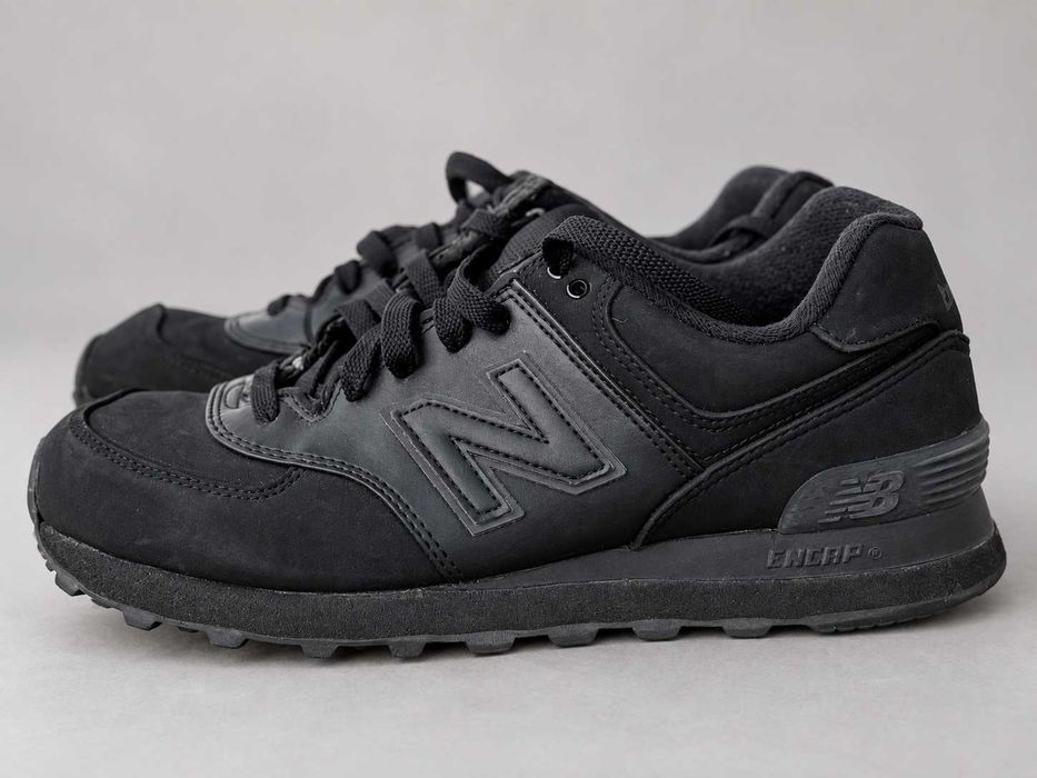 New Balance pretas Tamanho 41,5