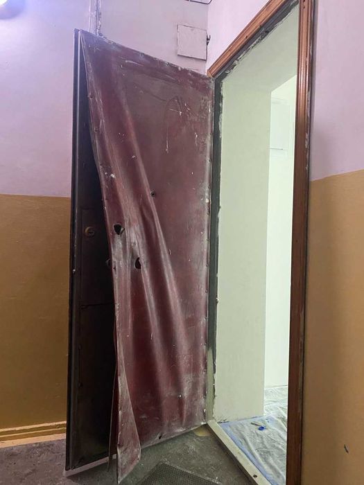 Продам металеві двері