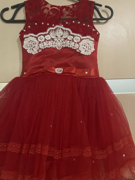 Дитяча святкова сукня на 4-6років
