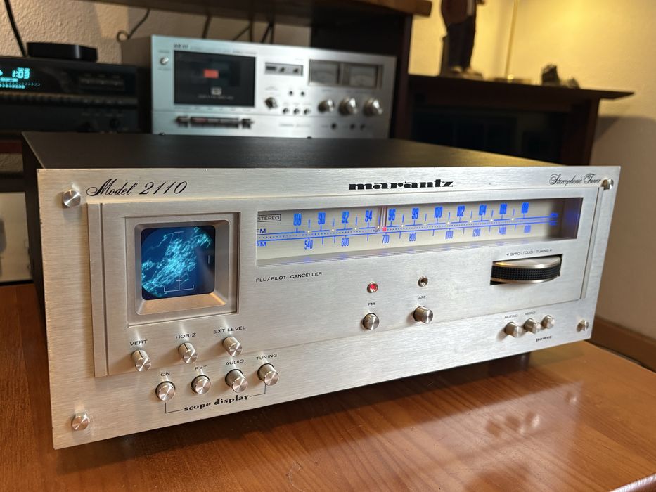 Tuner Marantz Model 2110