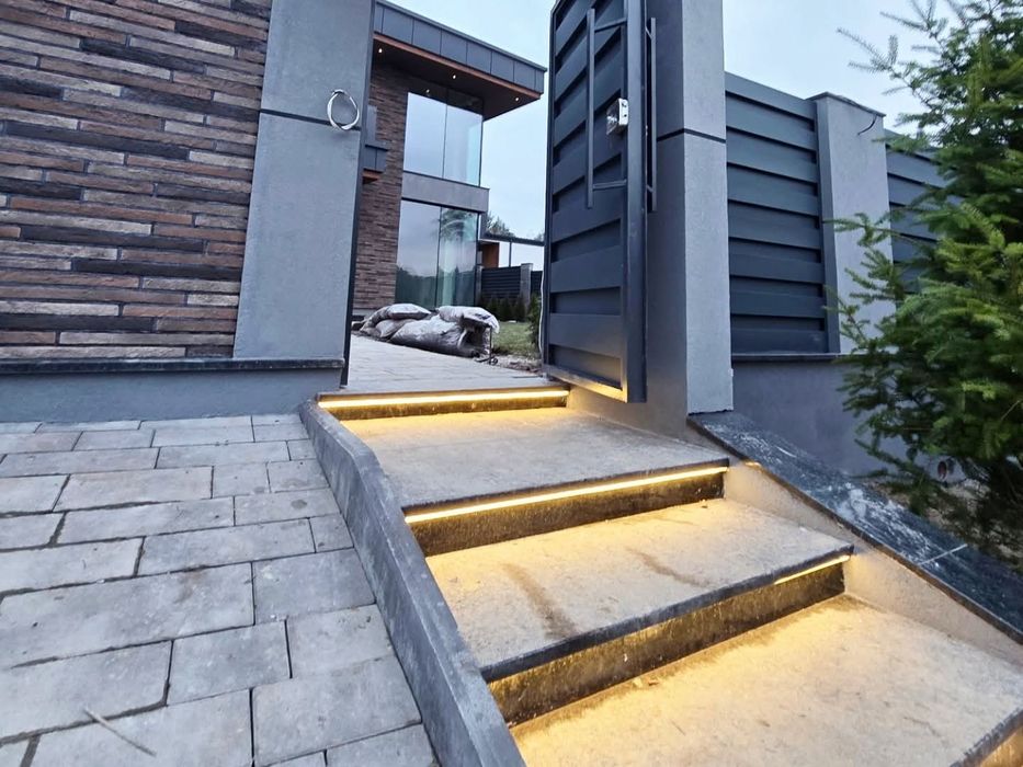 Будинок 280 м2 басейн сауна гараж  2 авто с. Ходосівка поруч Лісники