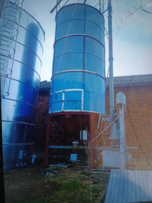 Silos zbożowy lejowy 30 ton