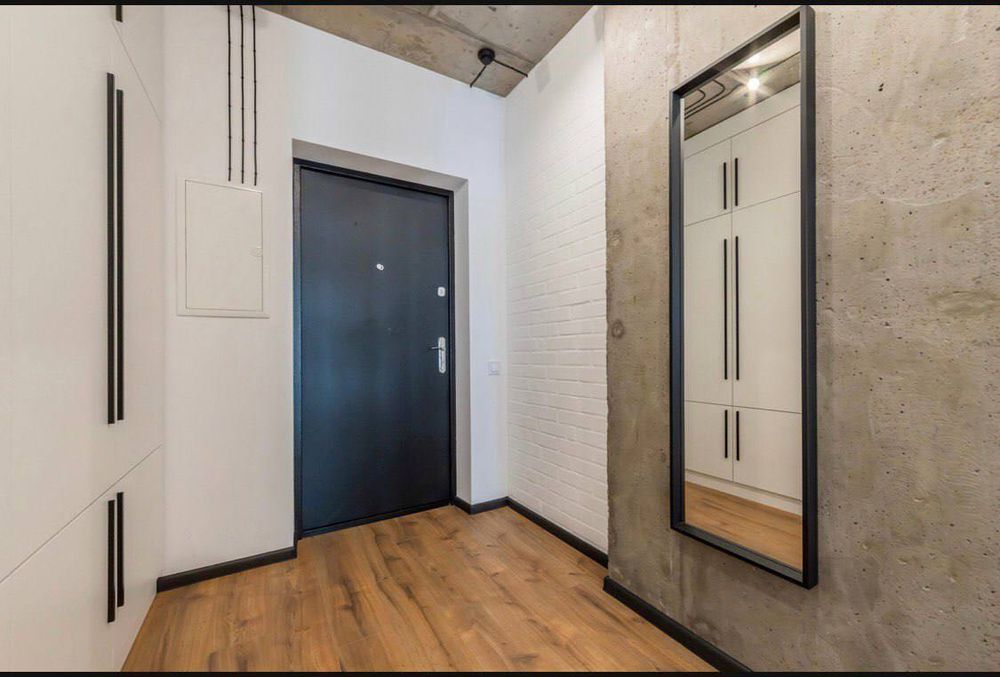 Дизайнерська  ЖК ! 044" , Кирилівська 37А. .метро Поштова Площа