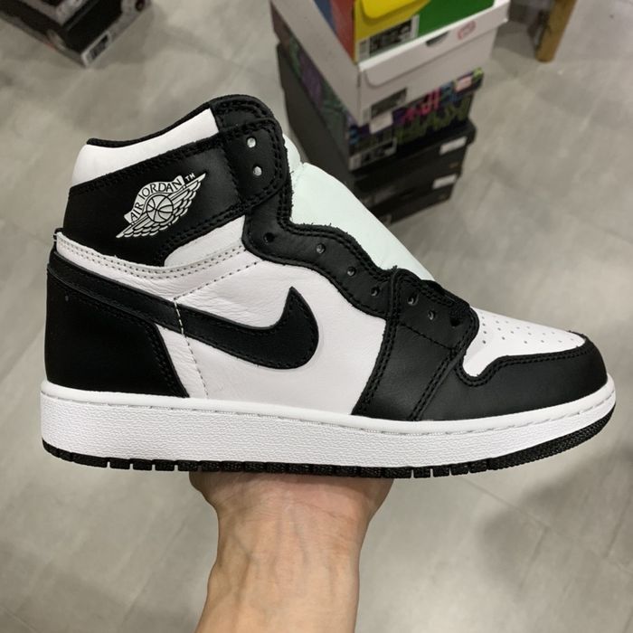 black white air jordan 1 high