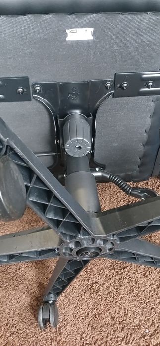 Продам геймерское кресло TYPE Z-RAZER LEGEND