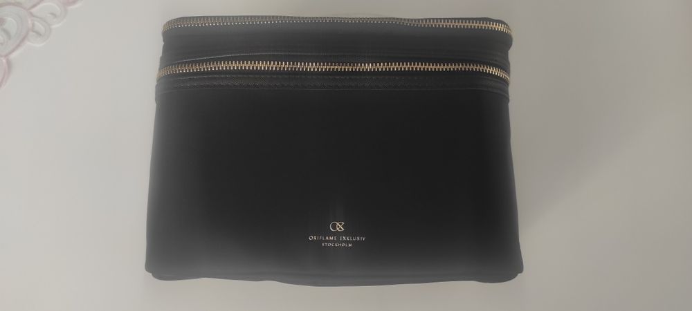 Kosmetyczka kuferek Oriflame