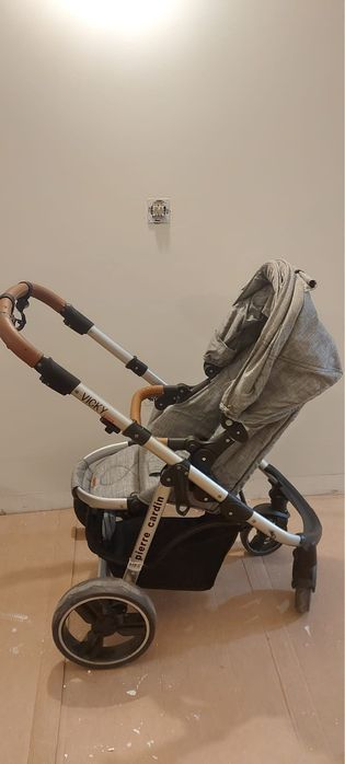 Carrinho de Bebé Pierre Cardin