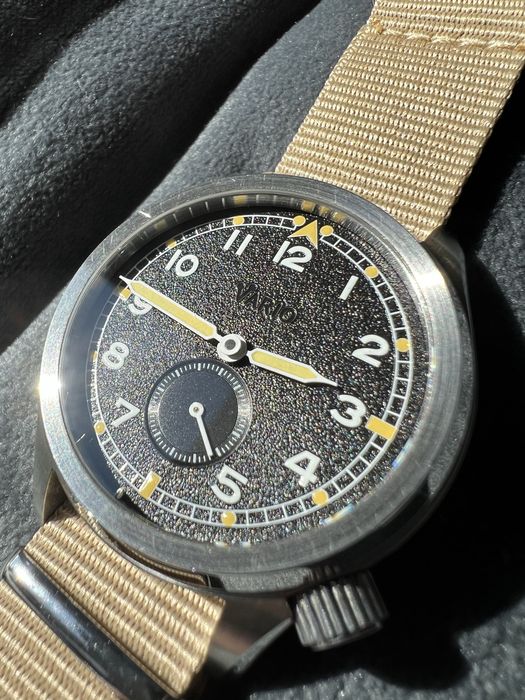Vario 1945 D12 Field Watch Raven Black, Dirty Dozen, Automat, Szafir. Full Set + 3 dodatkowe paski