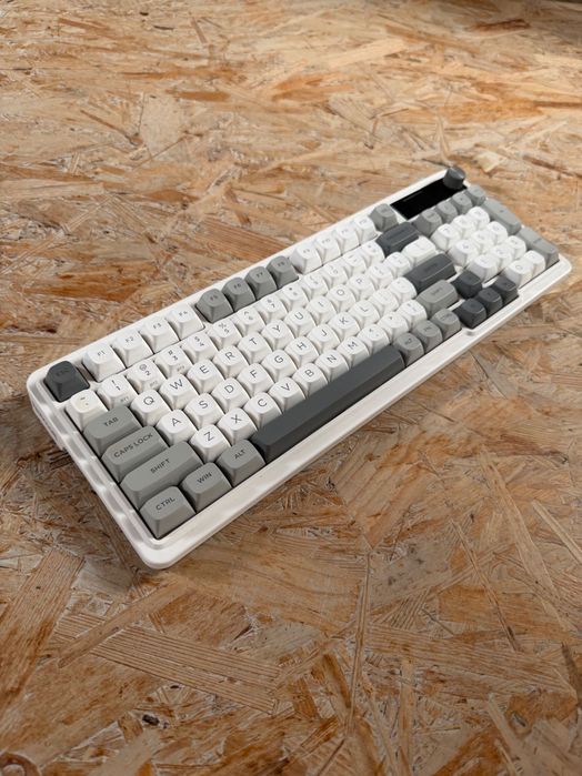 Klawiatura mechaniczna Redragon Galatin Pro – bezprzewodowa, LCD, biała