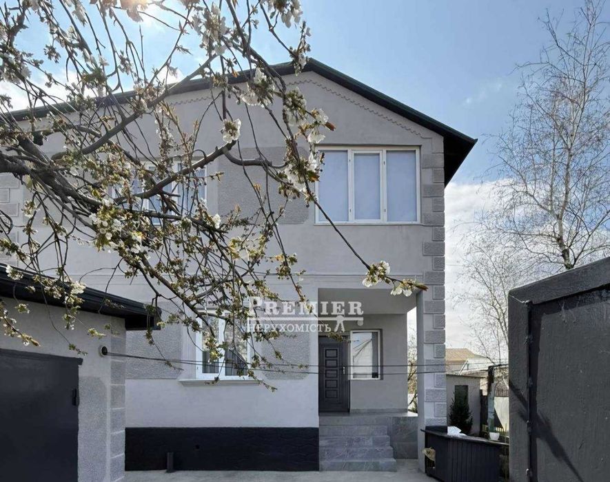 Продам 2-поверховий будинок в Одесі