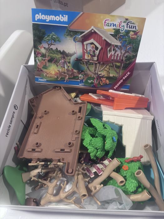 Playmobil 71001 Casa na Árvore com Escorrega e Fogueira Luz