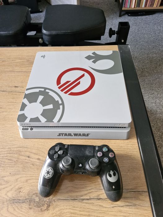 Sprzedam konsole ps4 1Tb+24Gry